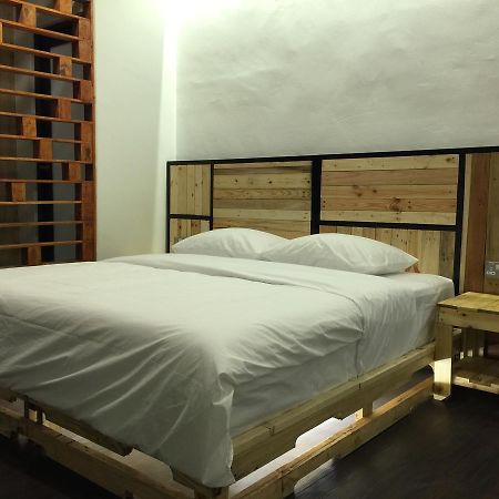 The Oikos Hotel Pontian Kecil Exterior foto